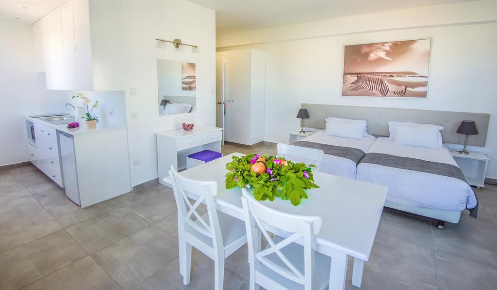 One-Bedroom Apartment,463760763:JPEG